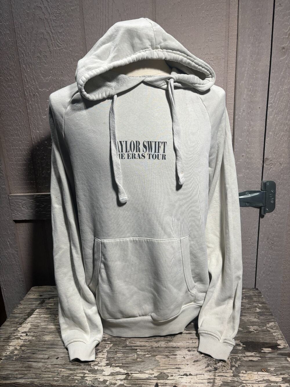Taylor Swift Eras Tour Cream Sweatshirt Medium Official concert merch hoodie